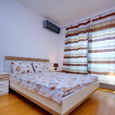 Apartment Dobrota Kotor Luaran gambar