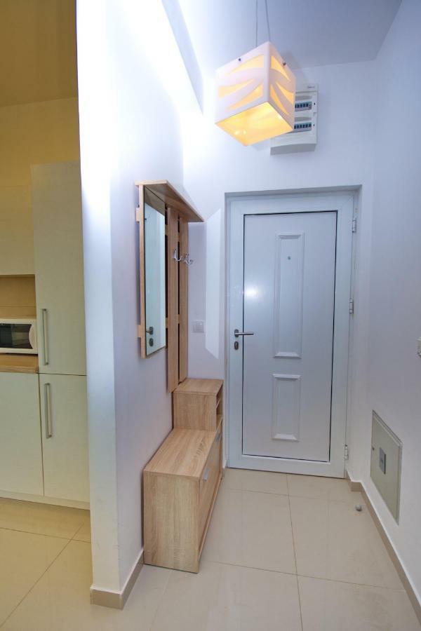 Apartment Dobrota Kotor Luaran gambar