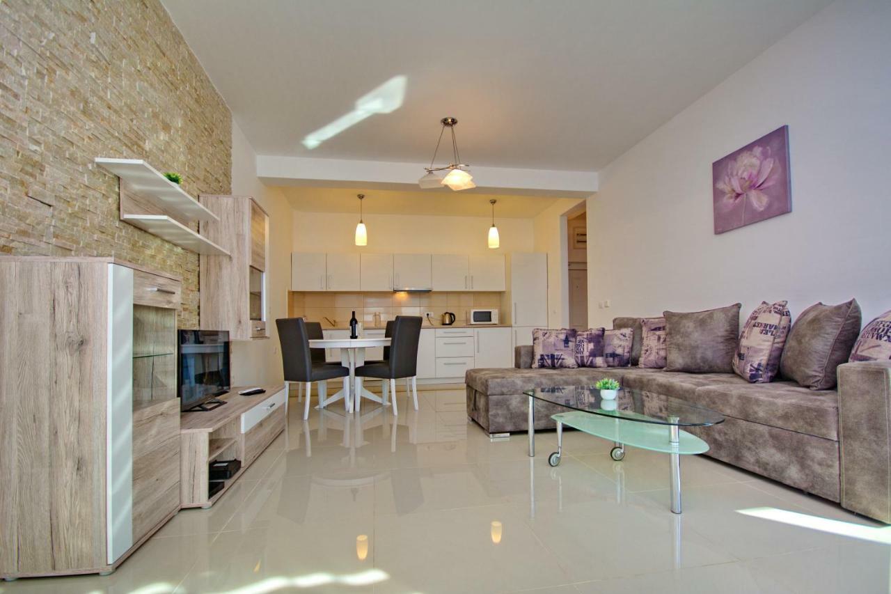 Apartment Dobrota Kotor Luaran gambar