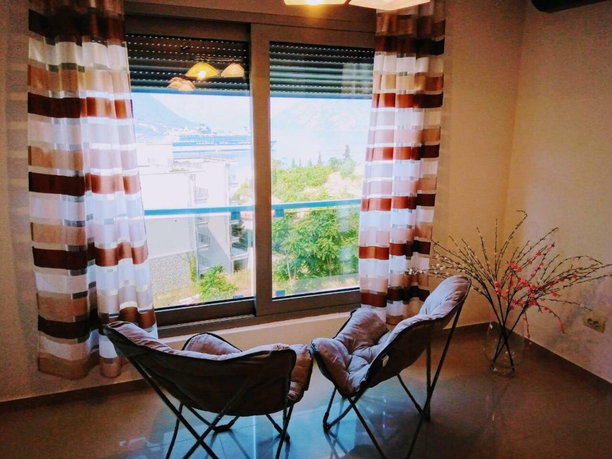 Apartment Dobrota Kotor Luaran gambar